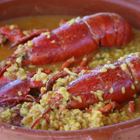 Hostal Restaurante La Ilusion 埃尔帕尔马 外观 照片