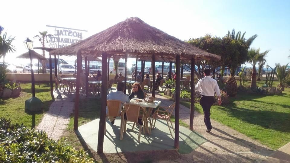 Hostal Restaurante La Ilusion 埃尔帕尔马 外观 照片